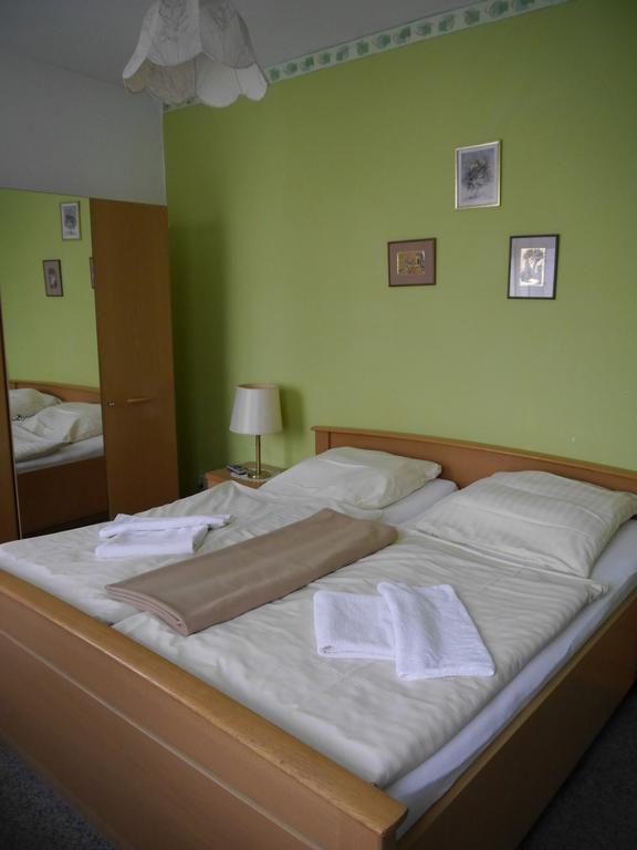 Hotel Zur Sonne Cottbus Quarto foto